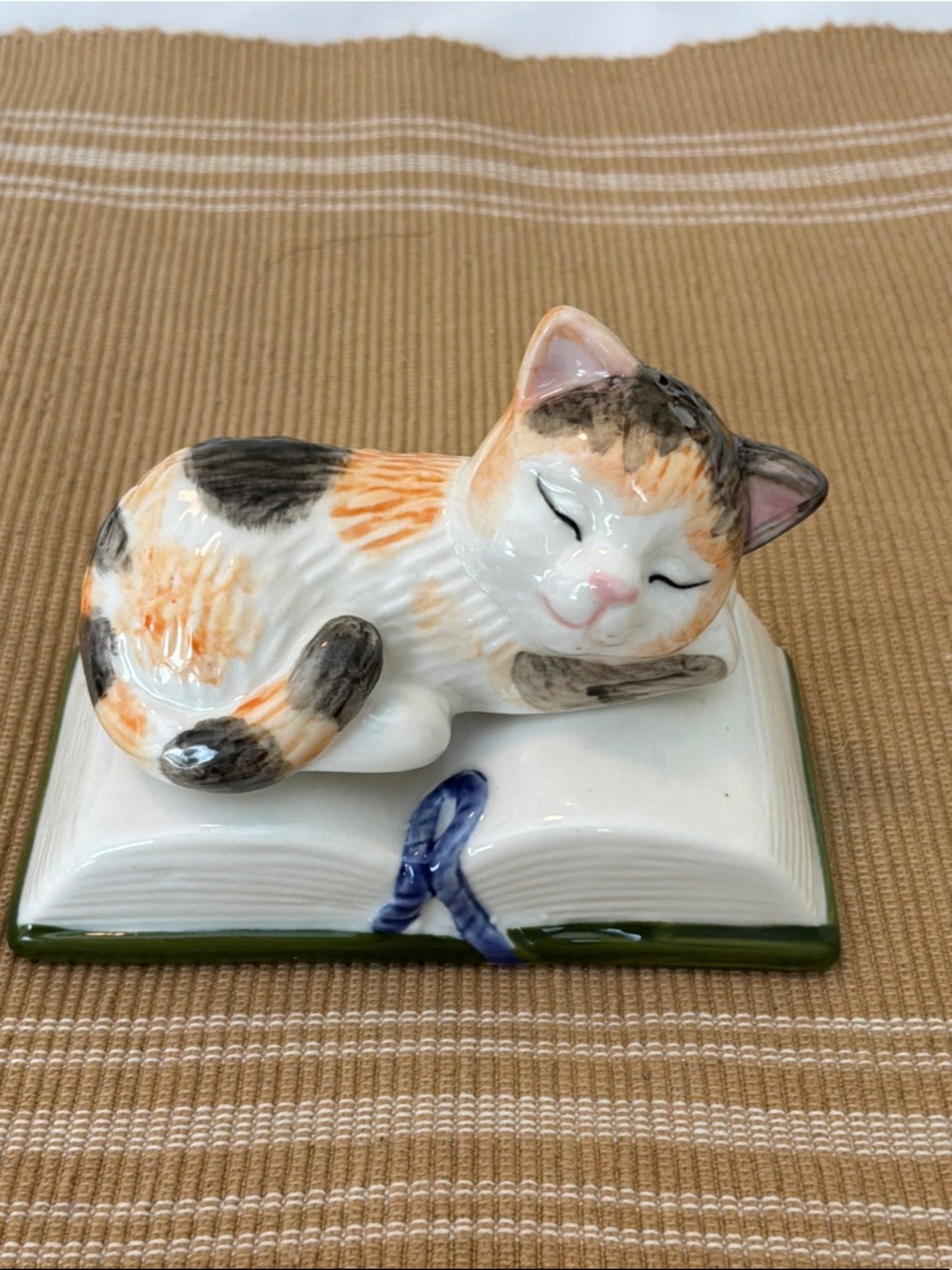 Calico Cat Ceramic Figurine on Book salt & pepper shakers
